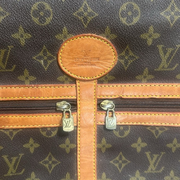Louis Vuitton Tote Large Weekender Bag - Picture 5 of 11